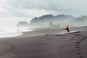 Коста-Рика чуть больше Московской области, но в ней аж три десятка национальных парков. На фото: дебютантка Бала «Татлера» Арина Березкина
