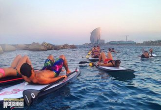 Паддл-серфинг в Барселоне: покорители морских просторов!